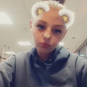 Meet your Posher, Olivia